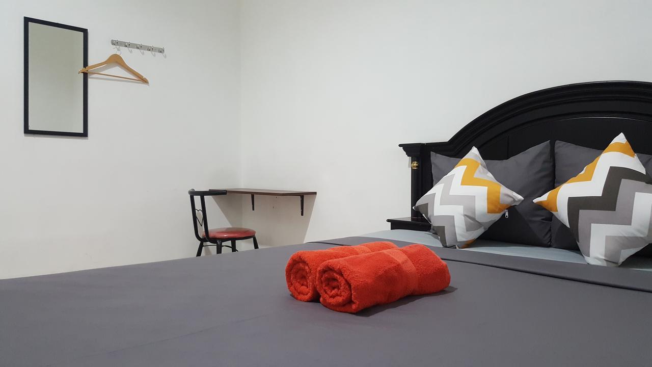Mador Malang Dorm Hostel מראה חיצוני תמונה